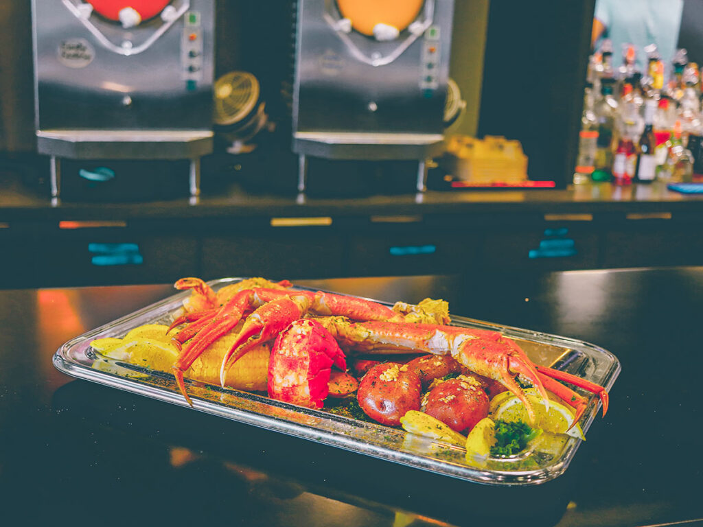 Elvis Presley Blvd - D'Bos Hot Wings & More